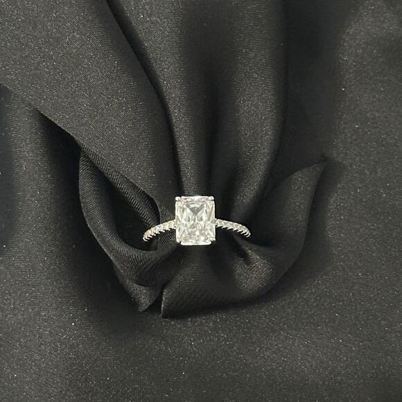 Elegant Women's Engagement Ring Emerald-Shaped Cubic ZirconiaTimeless Sparkle - Picture 2 of 13